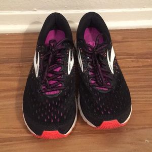 Women’s Brooks Glycerin 17 shoes